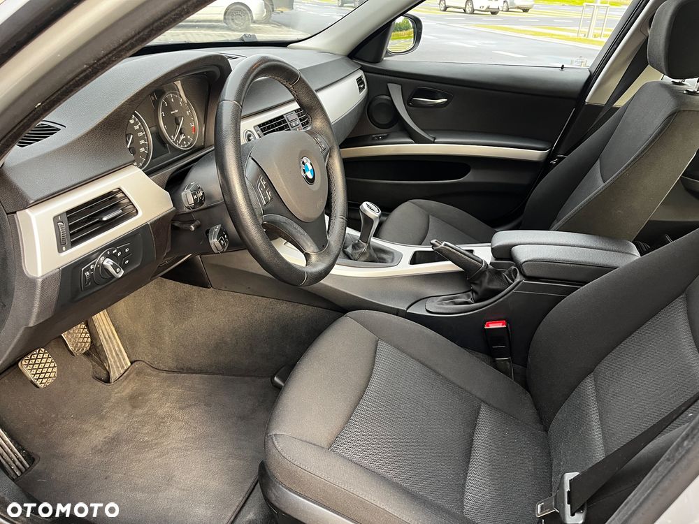 BMW Seria 3 320i Edition Lifestyle - 9