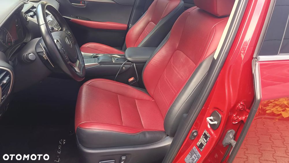 Lexus NX 300h Executive Line - 18