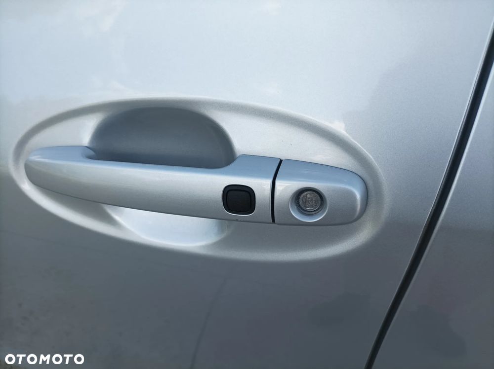 Toyota Yaris 1.33 VVT-i Executive - 14