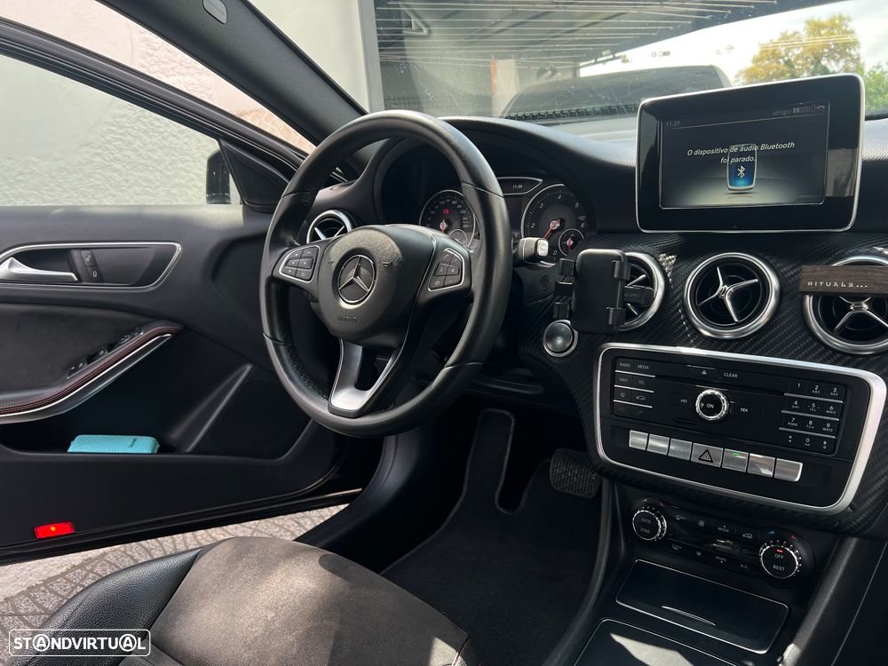 Mercedes-Benz A 180 d 7G-DCT AMG Line - 10