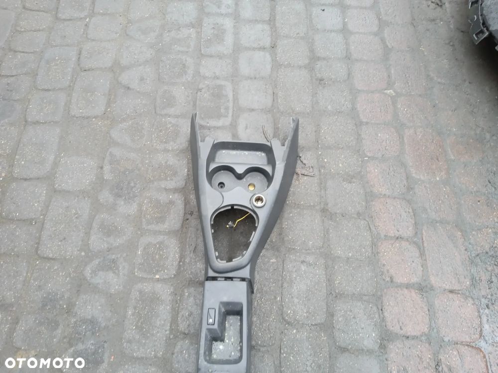 TUNEL ŚRODKOWY DACIA LOGAN SANDERO 12-21 - 3