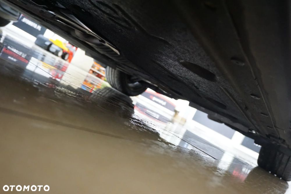 BMW Seria 3 320d xDrive - 15
