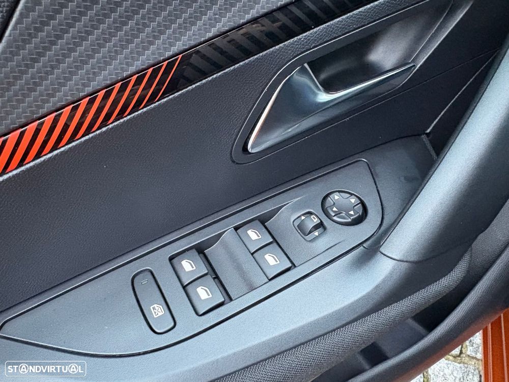 Peugeot e-2008 50 kWh Active Pack - 22