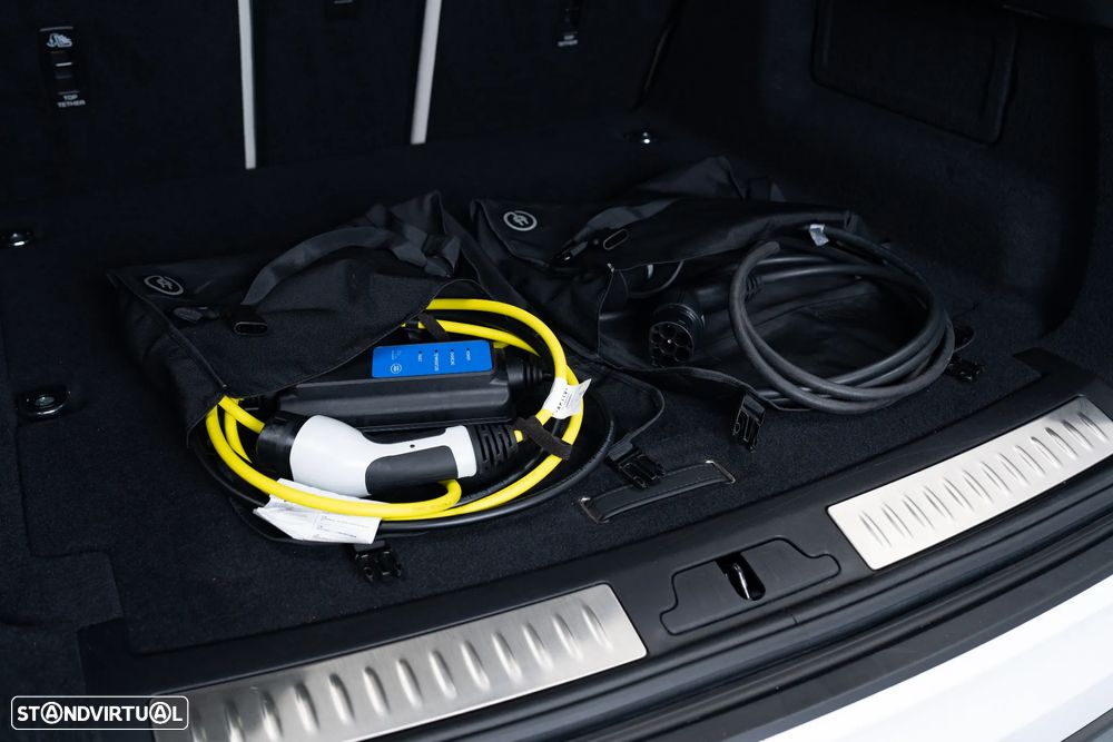 Land Rover Range Rover Velar P400e R-Dynamic S - 12