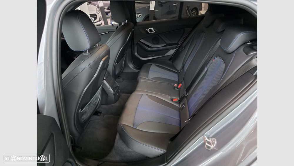 BMW 116 d Pack Desportivo M Auto - 9