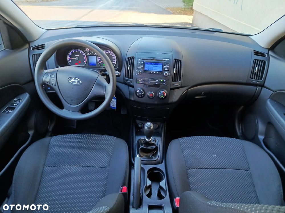 Hyundai i30 CW 10-12 - 11