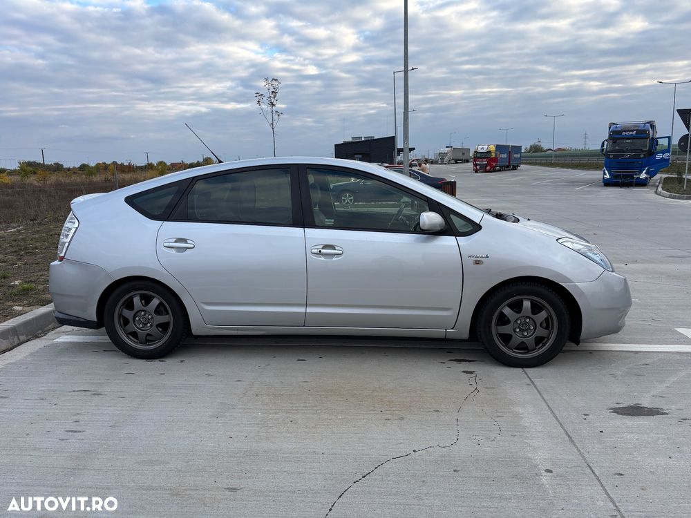 Toyota Prius - 7