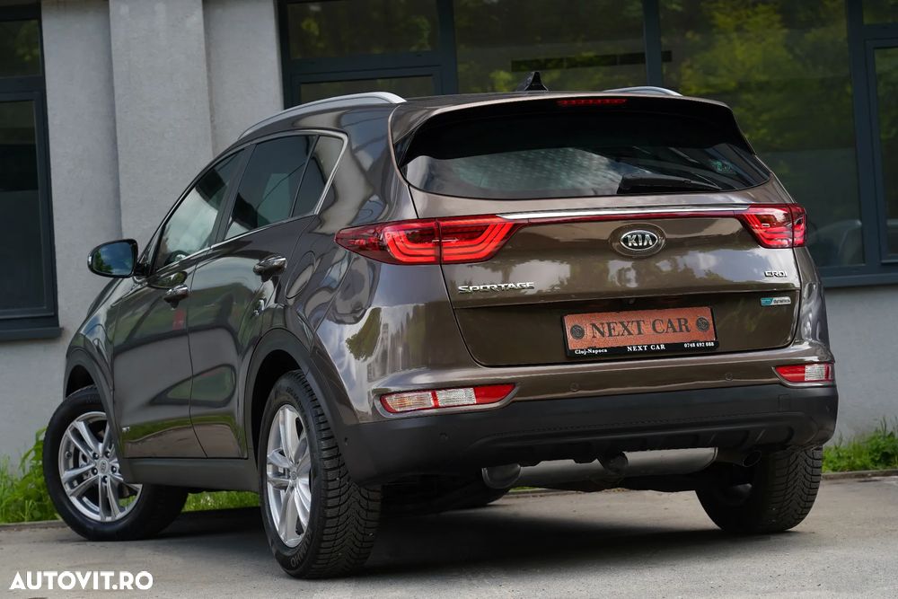 Kia Sportage 2,0 CRDI AWD Aut. GT Line - 4