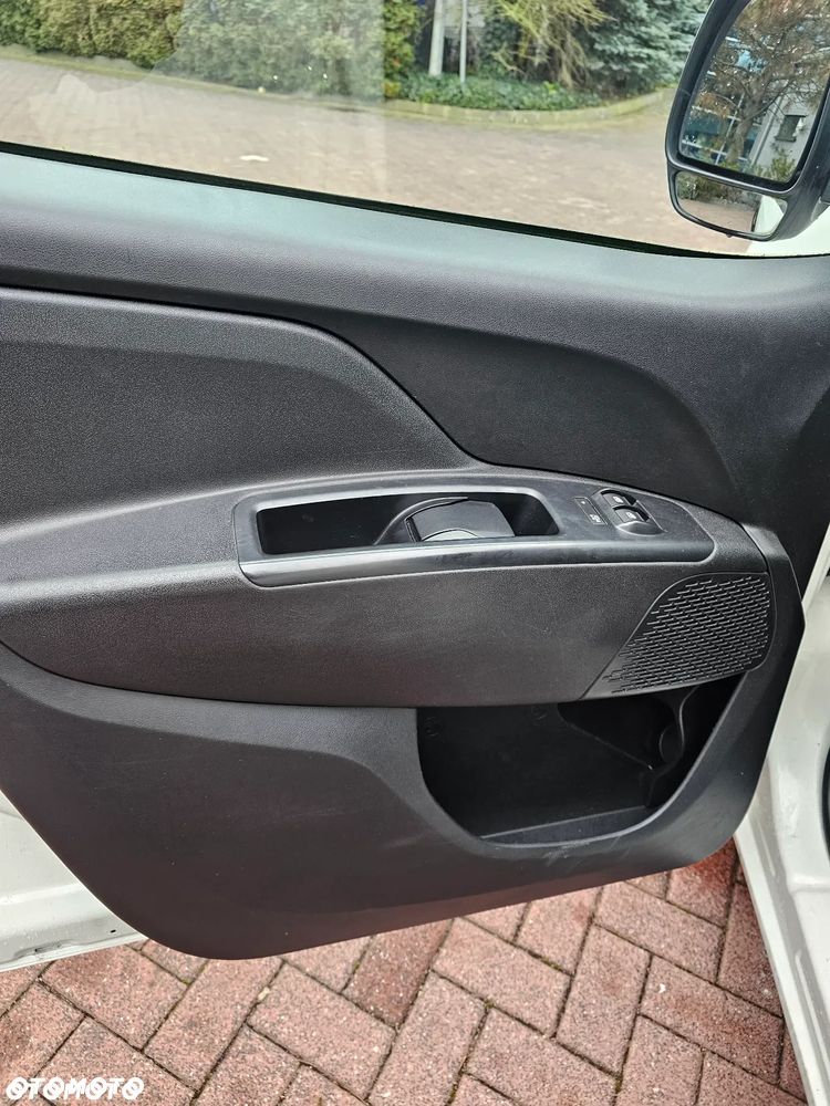 Fiat Doblo Cargo Maxi - 8