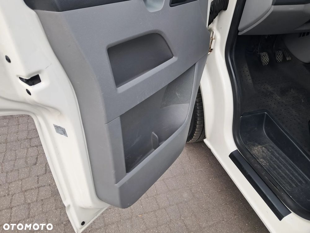 Volkswagen Transporter Caravelle Kurz Comfortline - 13