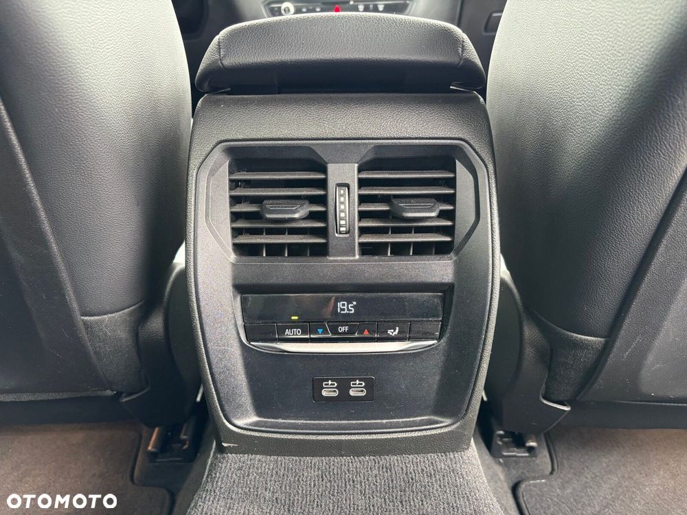 BMW Seria 3 318i M Sport - 27