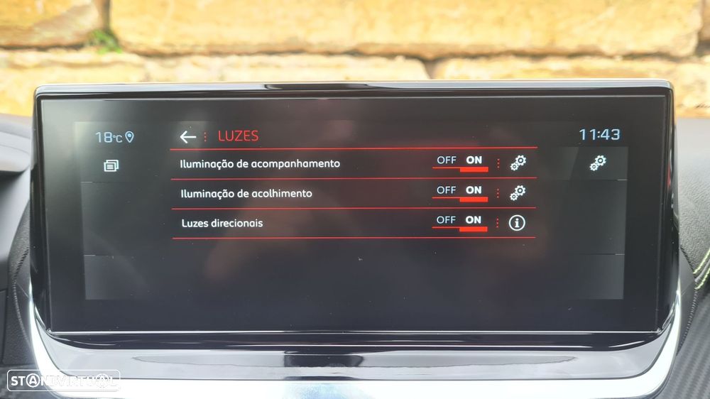 Peugeot 2008 1.5 BlueHDi GT EAT8 - 32