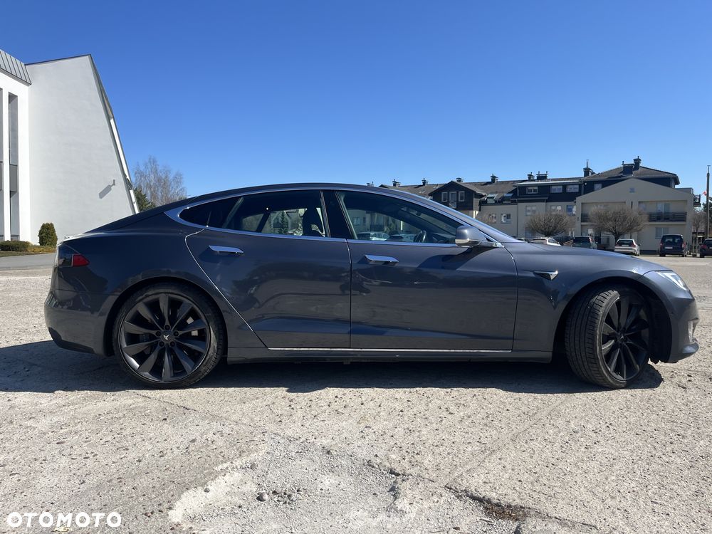 Tesla Model S Long Range Plus - 7