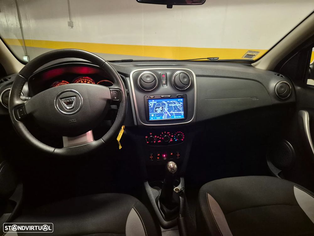 Dacia Sandero 0.9 TCe Stepway - 32