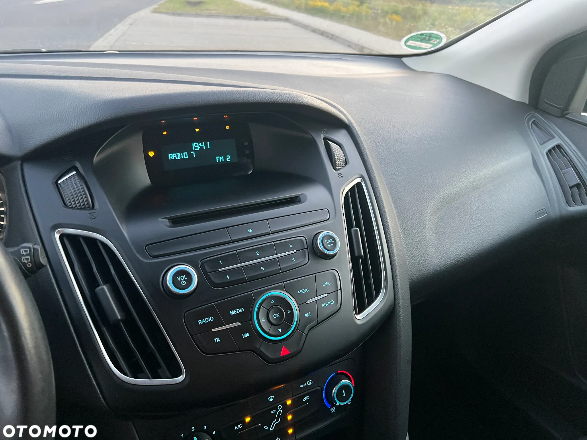 Ford Focus 1.0 EcoBoost Trend ASS - 16