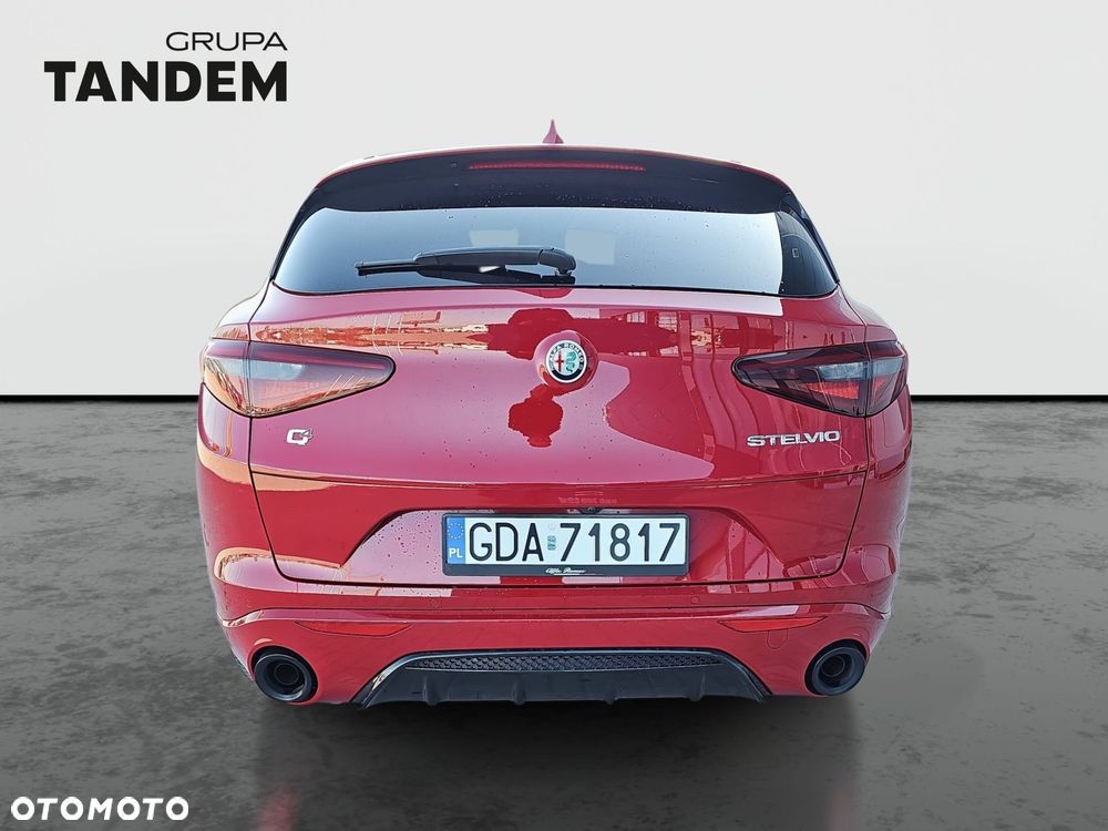 Alfa Romeo Stelvio - 7
