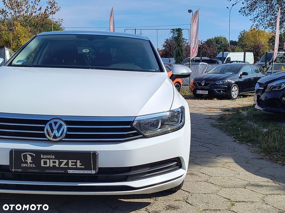 Volkswagen Passat - 31