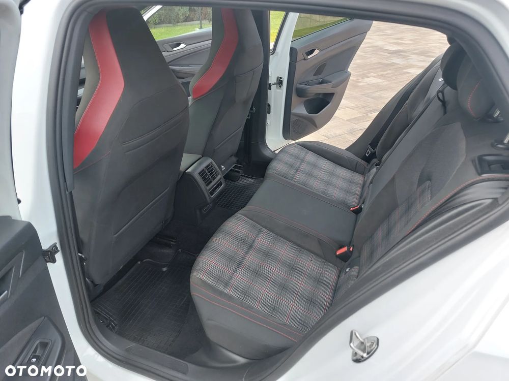 Volkswagen Golf VIII 2.0 TSI GTI DSG - 20