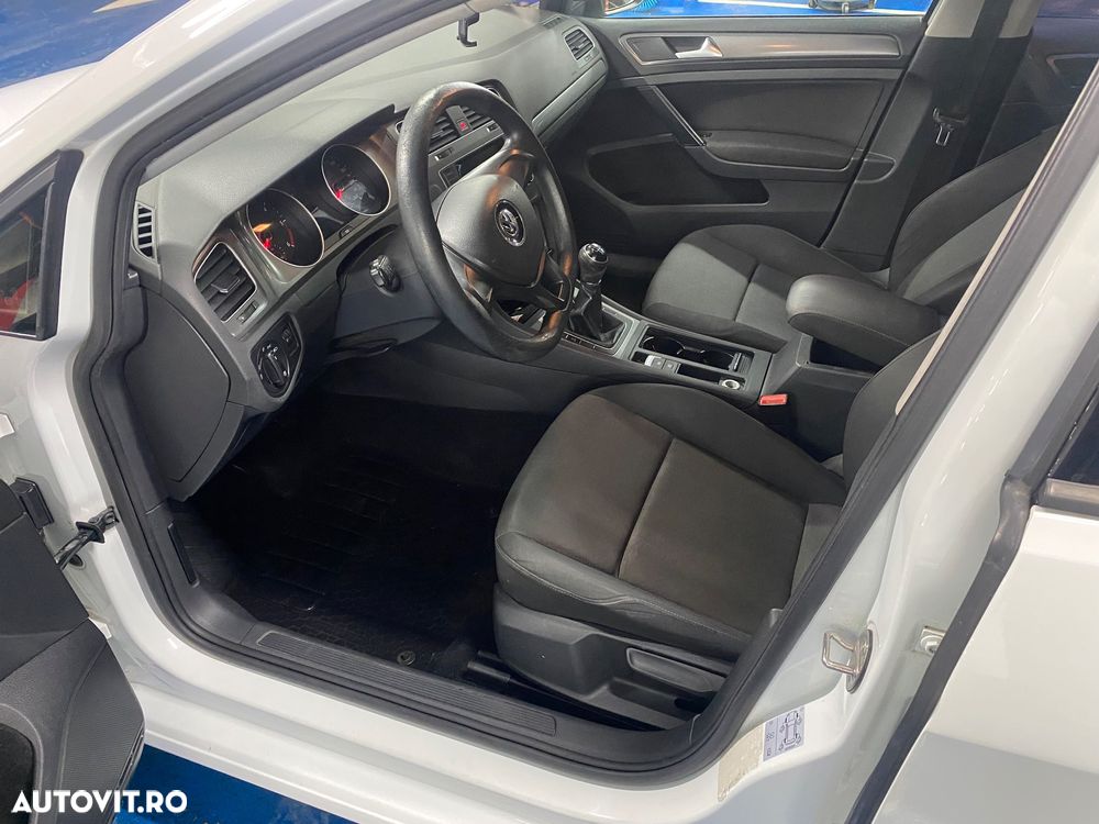 Volkswagen Golf 1.6 TDI BMT Comfortline - 13