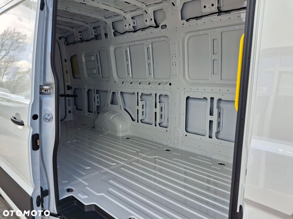 Volkswagen Crafter - 14