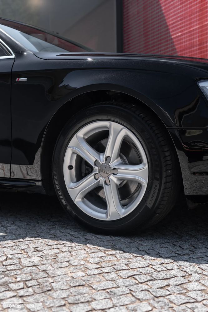 Audi A4 Avant 2.0 TDI multitronic S-line - 13