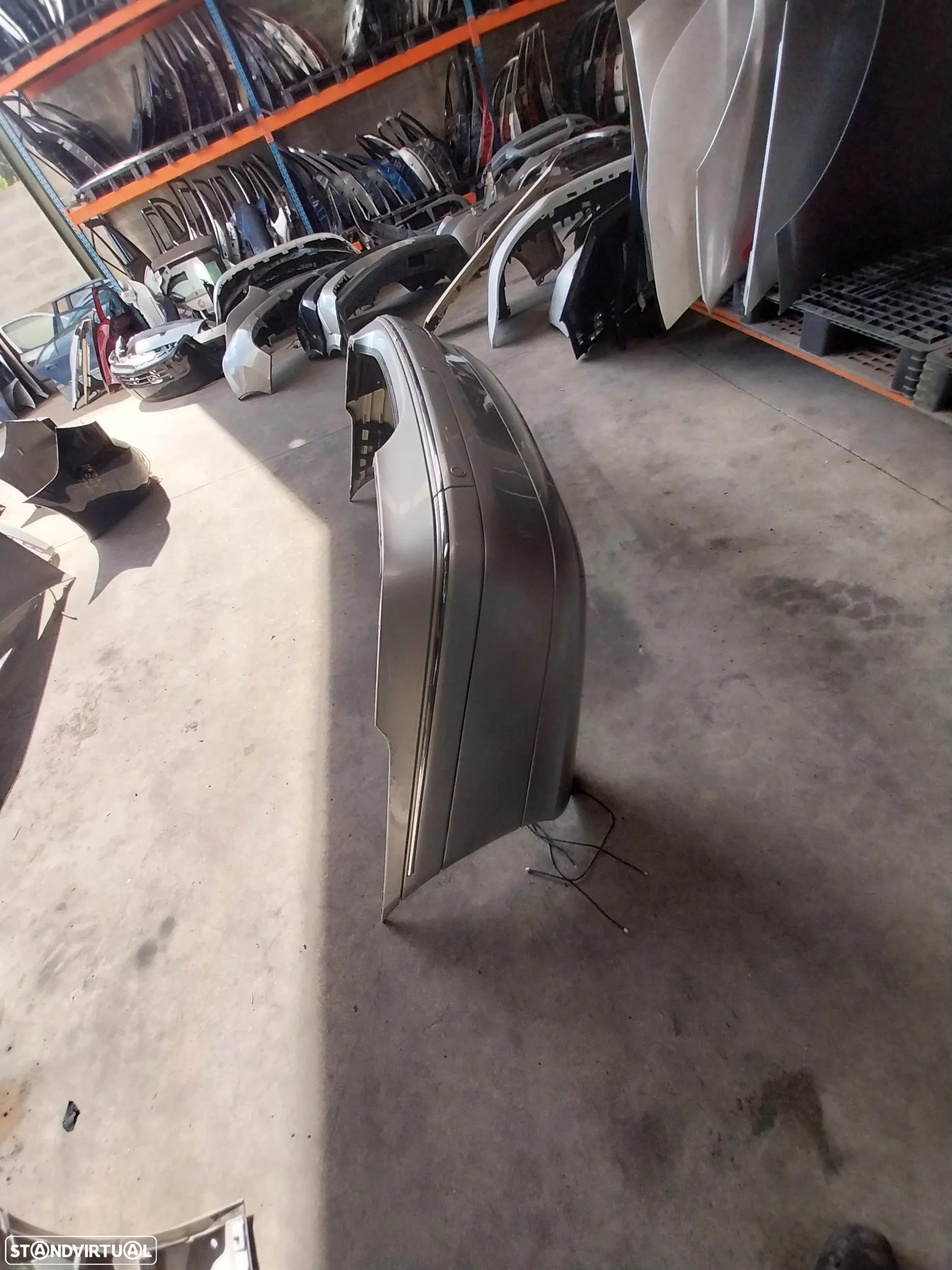 Para-choques tras Mercedes-Benz W203 com sensores 2002 - 3