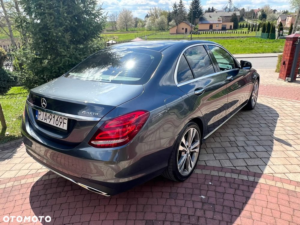 Mercedes-Benz Klasa C 300 7G-TRONIC - 8
