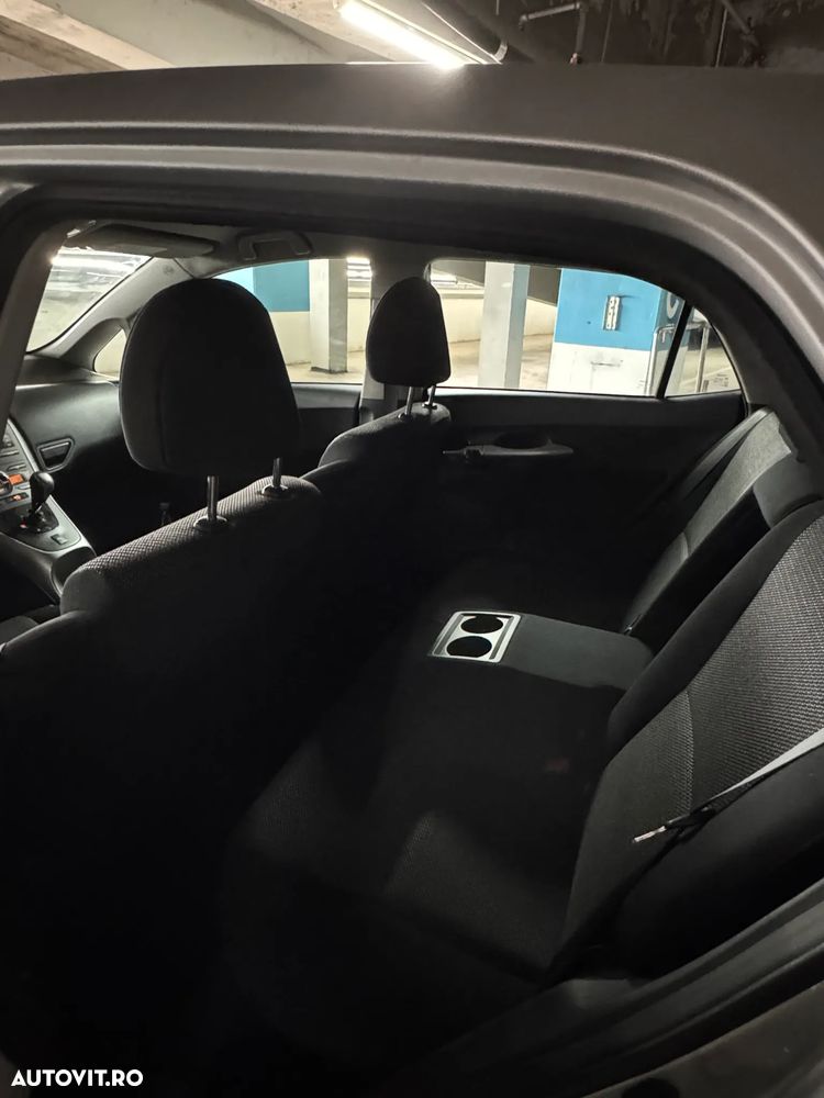 Toyota Auris 1.6 L Valvematic M/M Executive - 16