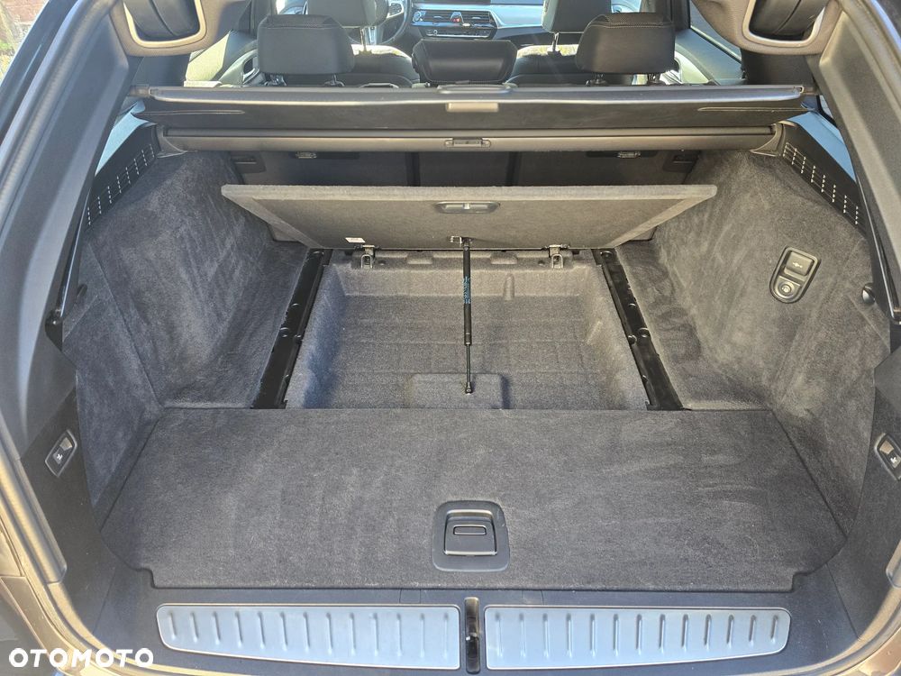 BMW Seria 5 520d Sport Line sport - 13