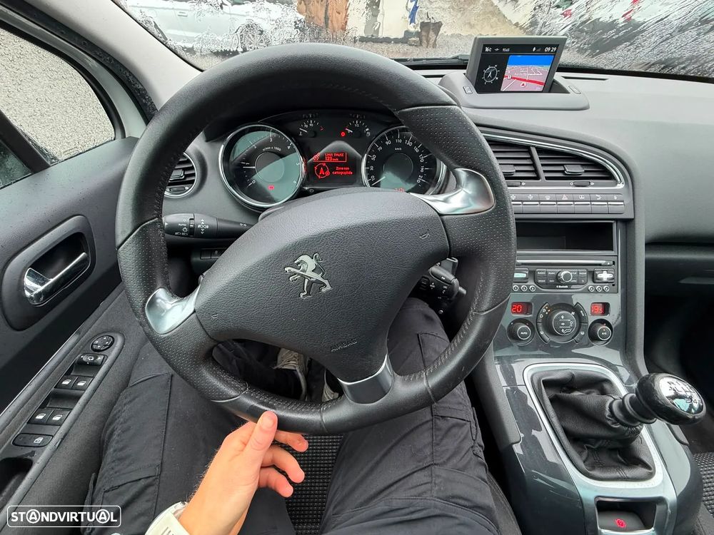 Peugeot 5008 HDI 115 Allure - 5