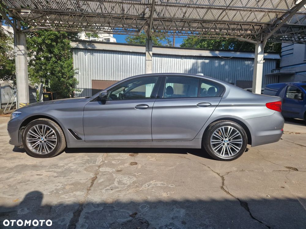 BMW Seria 5 520d xDrive MHEV Sport Line sport - 11