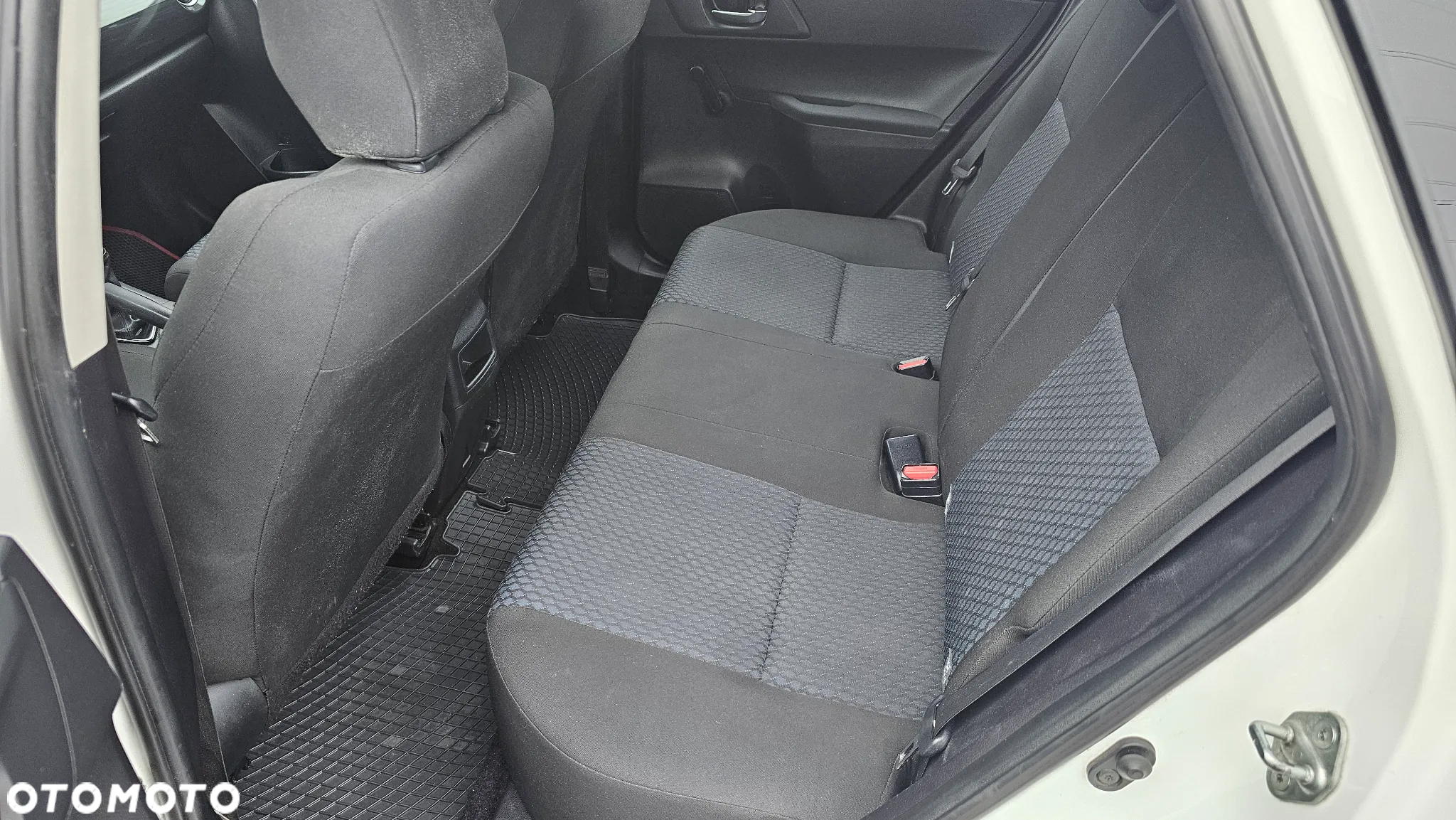 Toyota Auris 1.33 VVT-i Life Comfort - 11