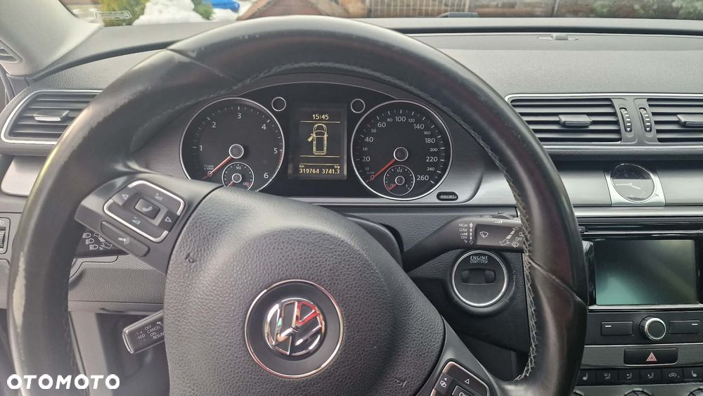 Volkswagen Passat 2.0 TDI BlueMotion Technology Comfortline - 9