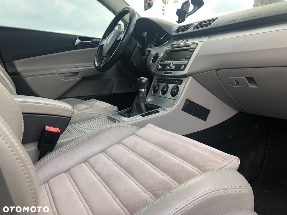 Volkswagen Passat 2.0 TDI DPF Highline - 7