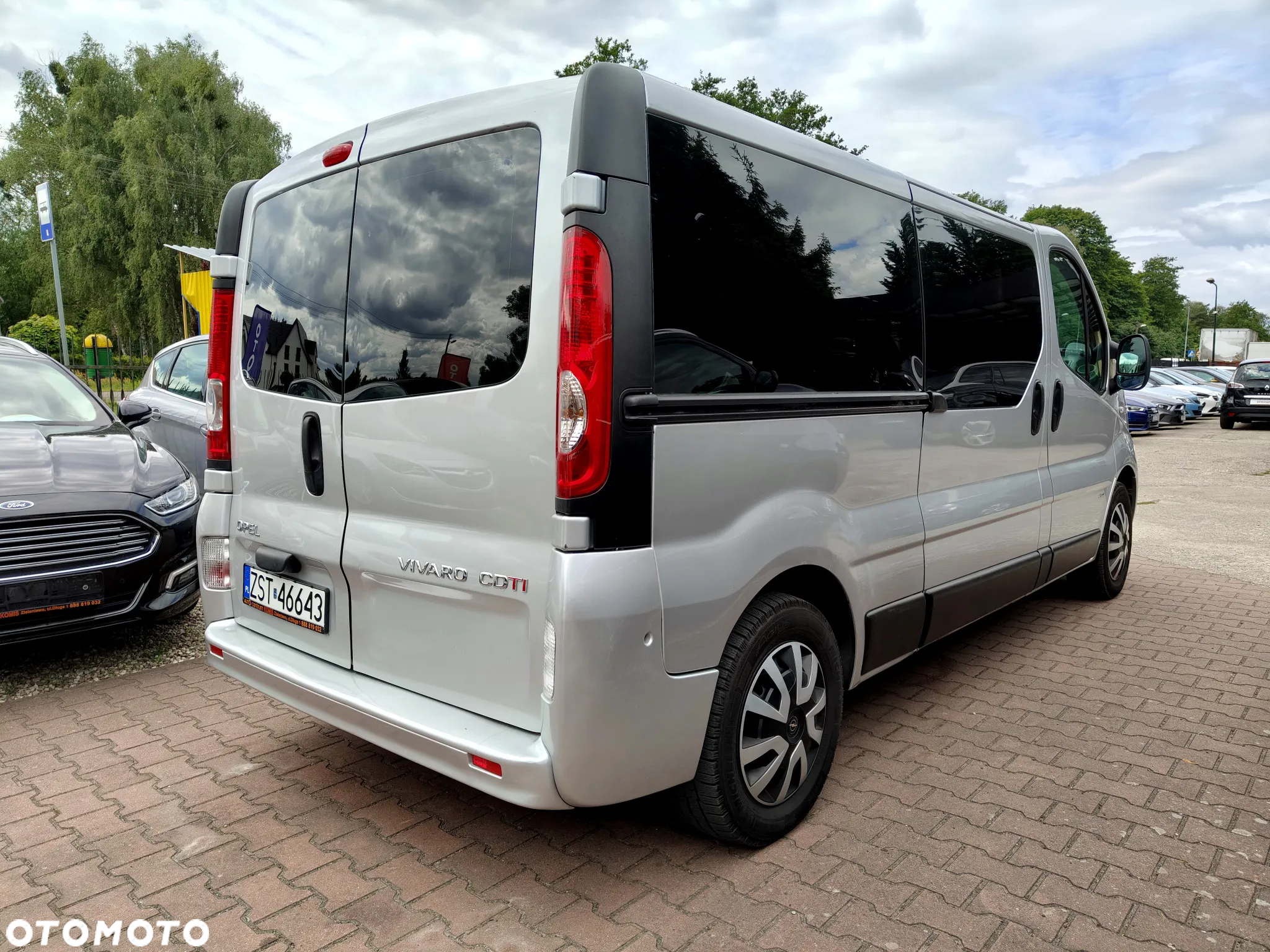 Opel Vivaro 2.0 CDTI L2H1 DPF - 11