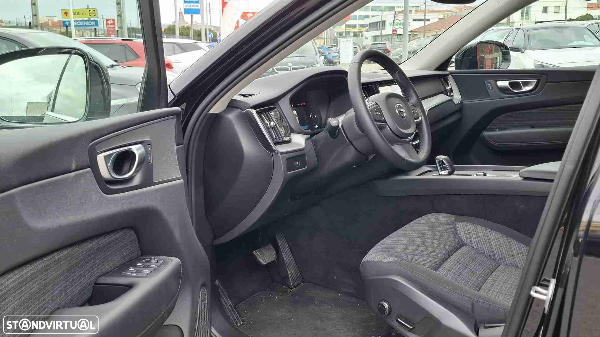 Volvo XC 60 2.0 B4 Core - 9