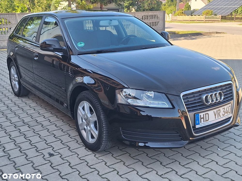 Audi A3 Sportback 1.6 Ambiente - 2