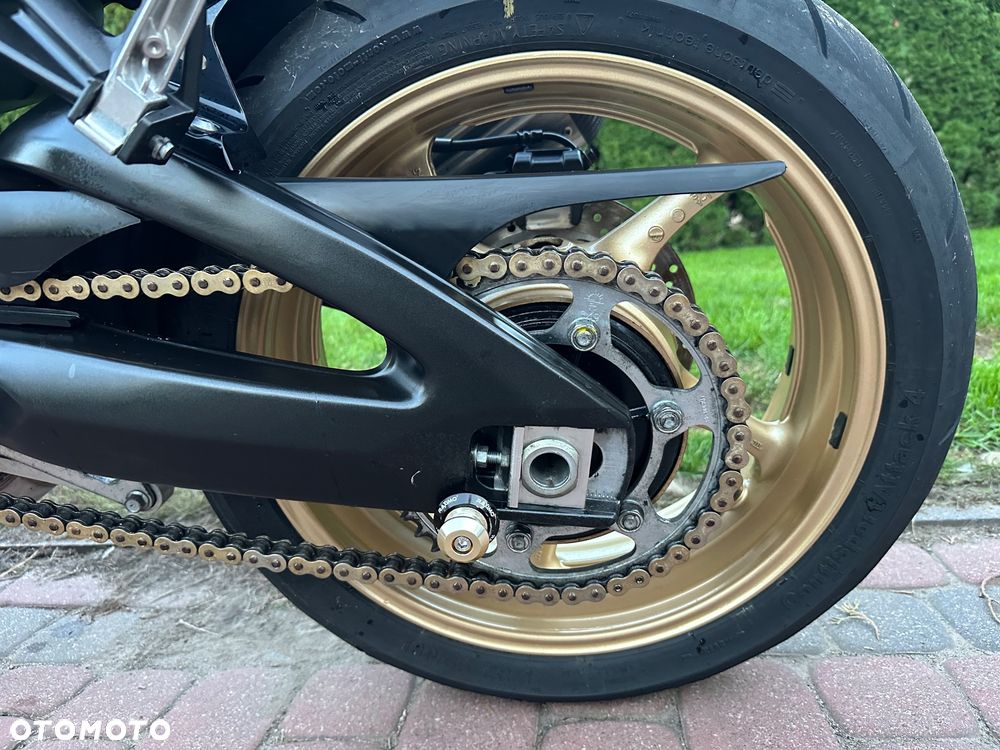 Yamaha FZ8 - 29