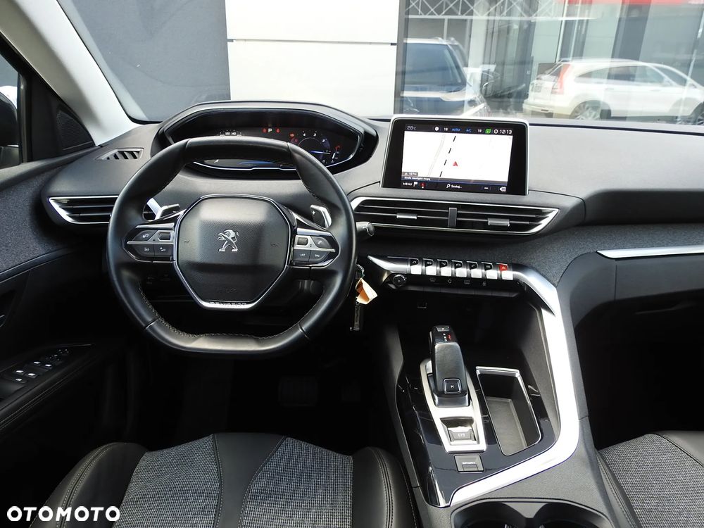 Peugeot 5008 1.6 BlueHDI Allure S&S EAT6 - 21