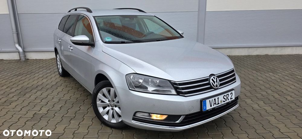 Volkswagen Passat 2.0 TDI Comfortline - 12