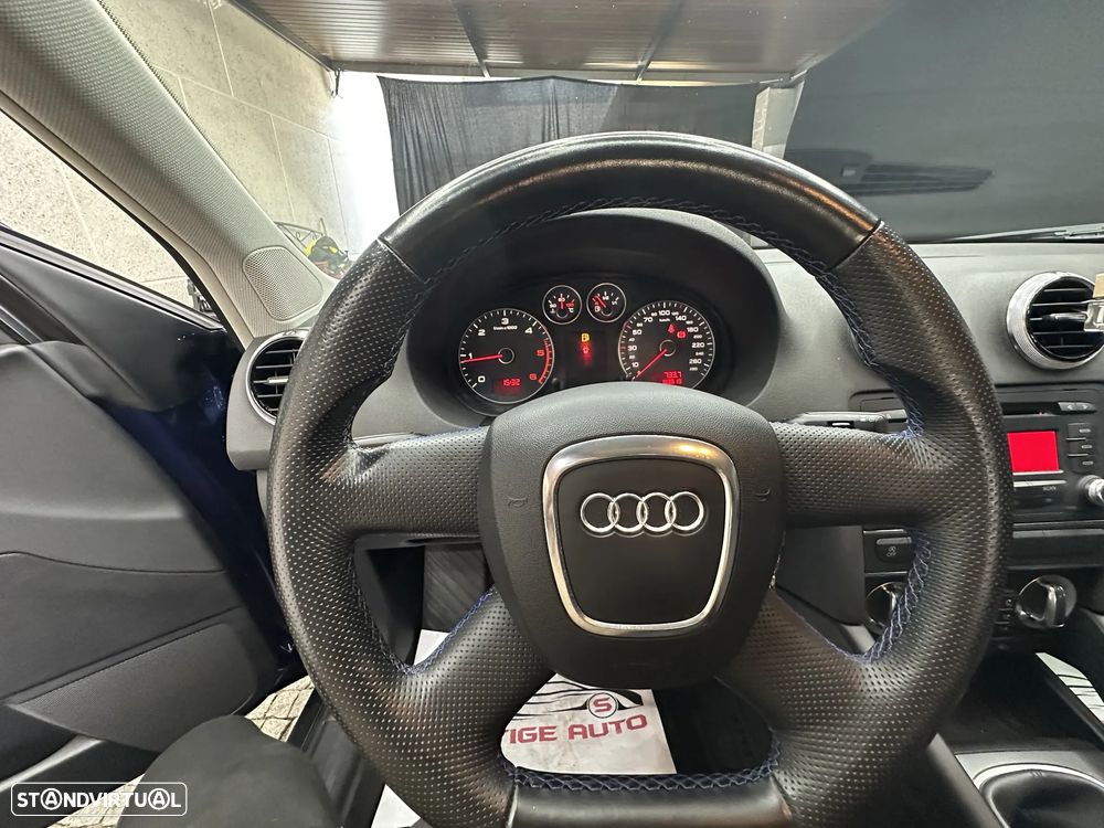 Audi A3 Sportback 1.6 TDI Ambiente - 13