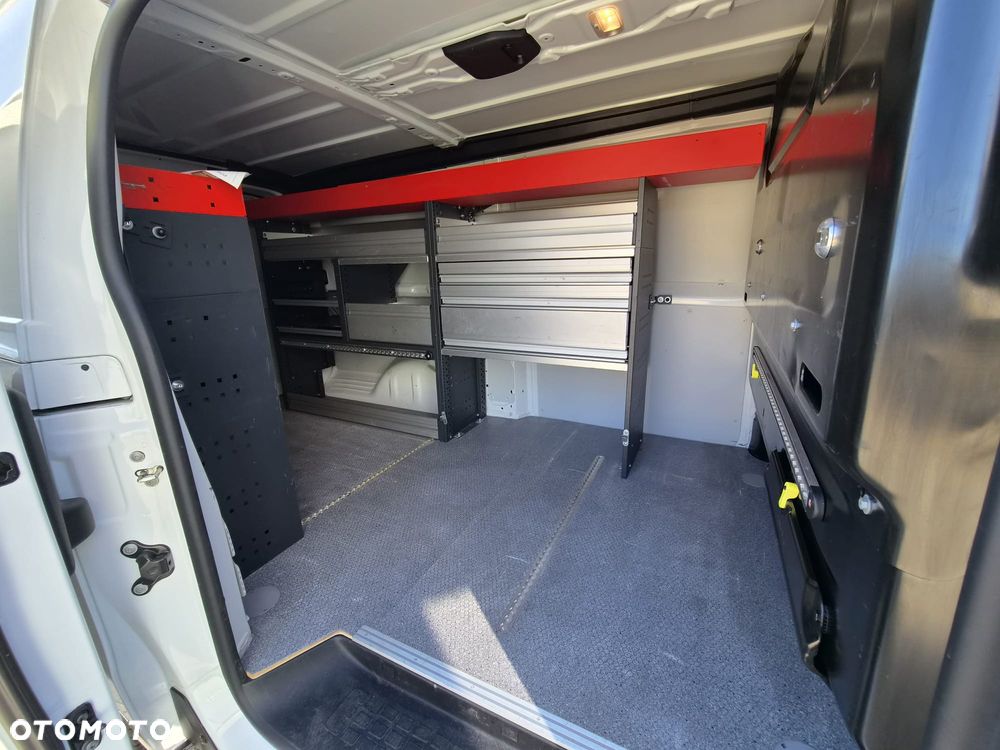 Opel Vivaro - 33