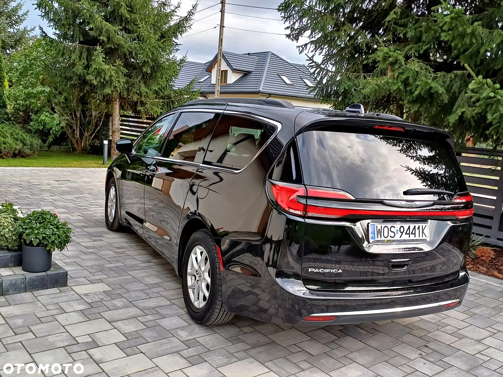 Chrysler Pacifica - 29