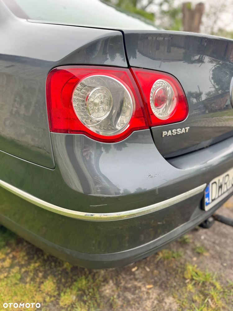 Volkswagen Passat 1.9 TDI Sportline - 12