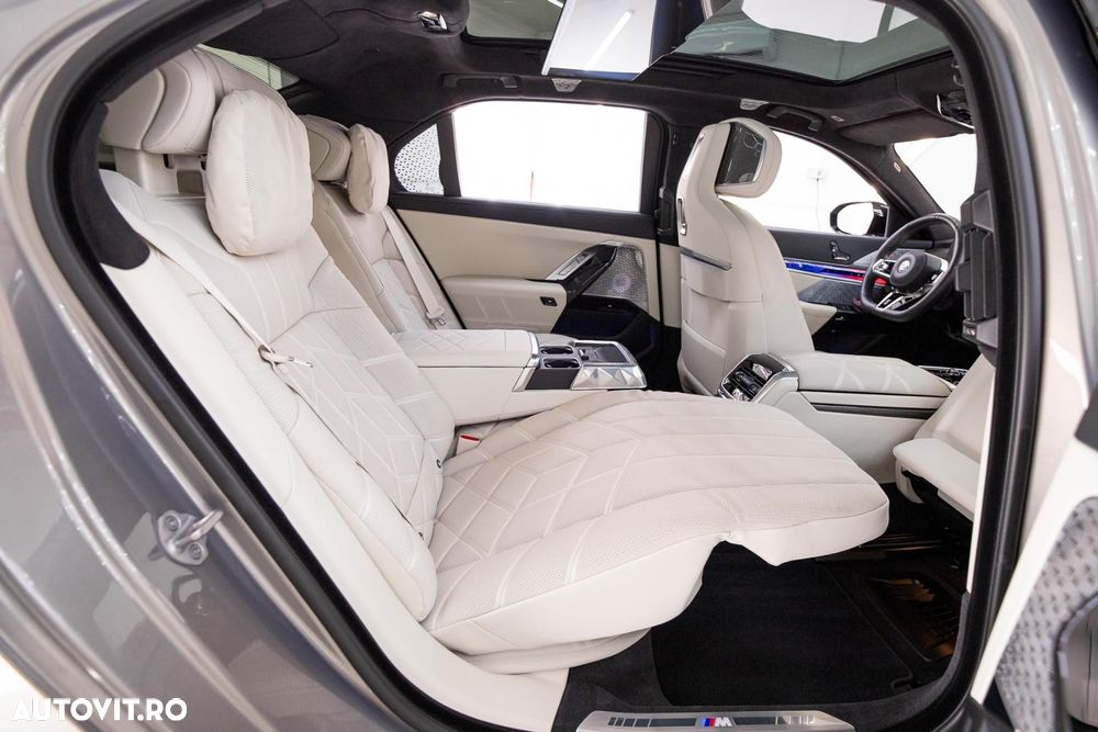 BMW Seria 7 - 16