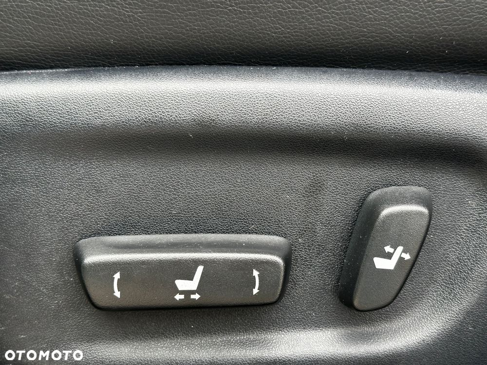 Toyota Prius+ Hybrid 135 Prestige - 16