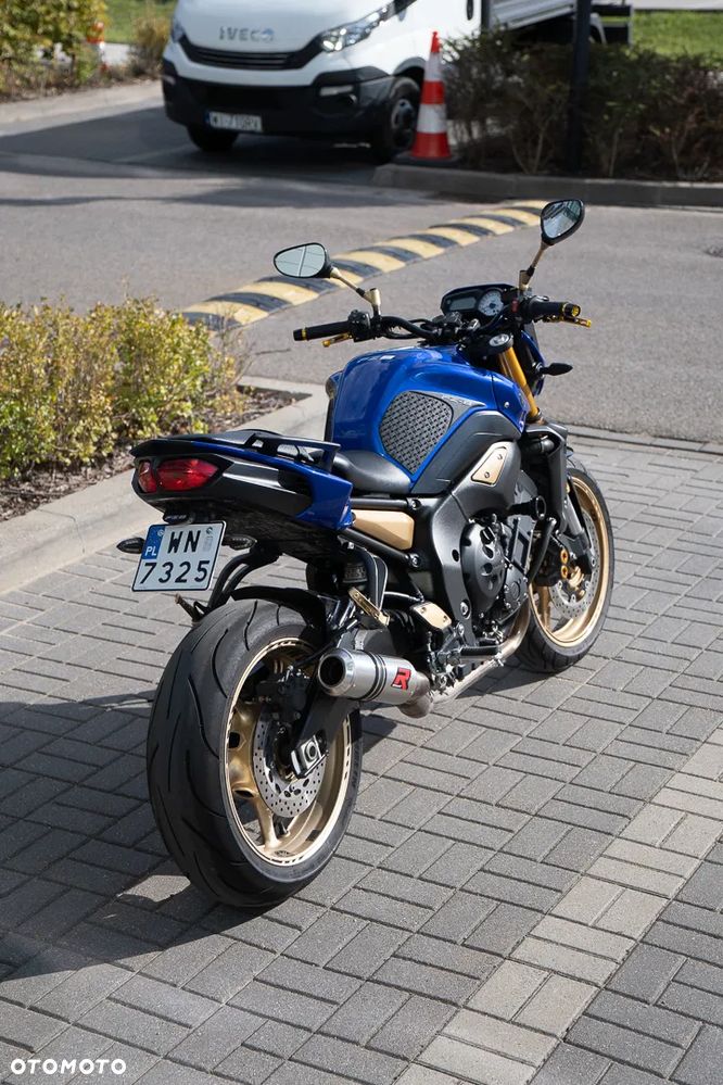 Yamaha FZ8 - 7