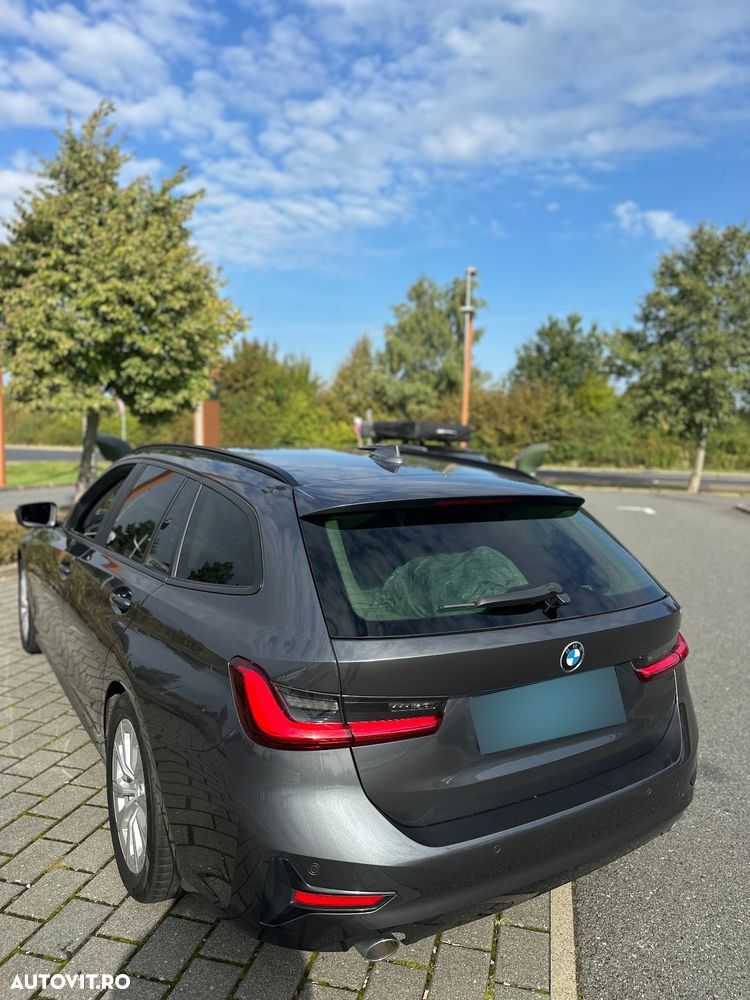 BMW Seria 3 318d Touring Aut. Sport Line - 2
