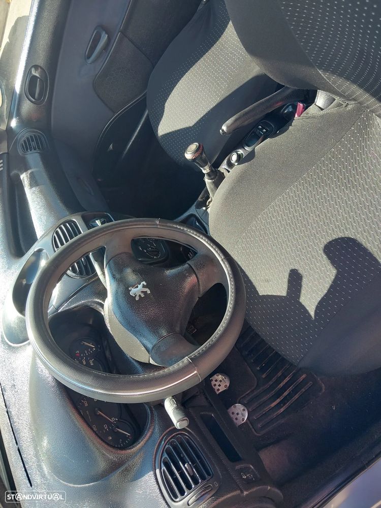 Peugeot 206 1.1 Color Line - 15