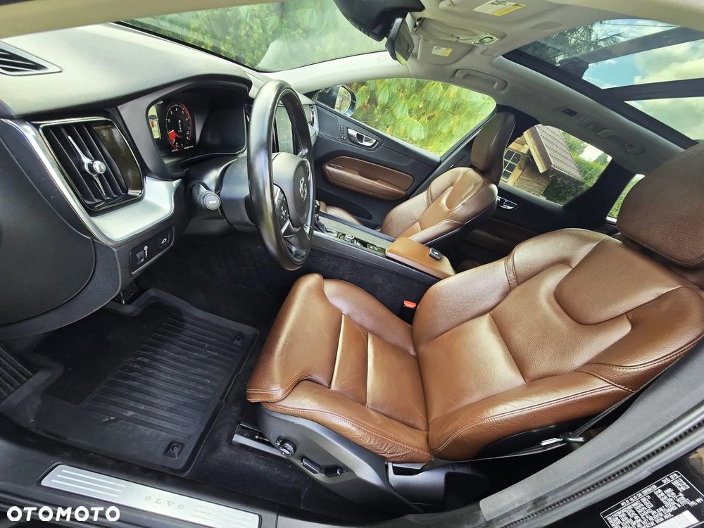 Volvo XC 60 T6 AWD Momentum - 12